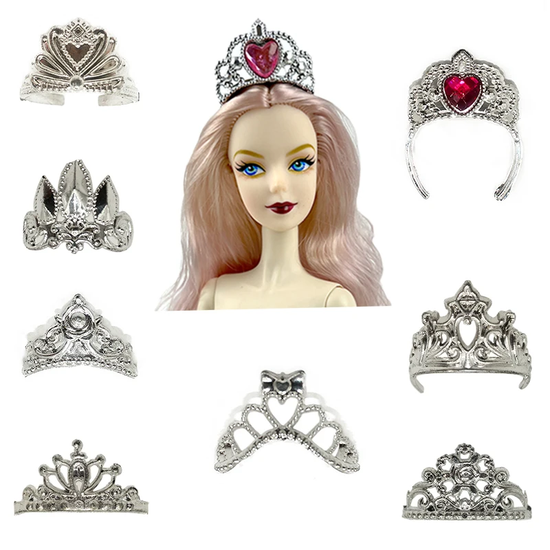 Tiara de corona de plástico aleatoria de varios estilos para muñecas Barbie, accesorios para el cabello de casa de muñecas BJD, juguetes para niños,