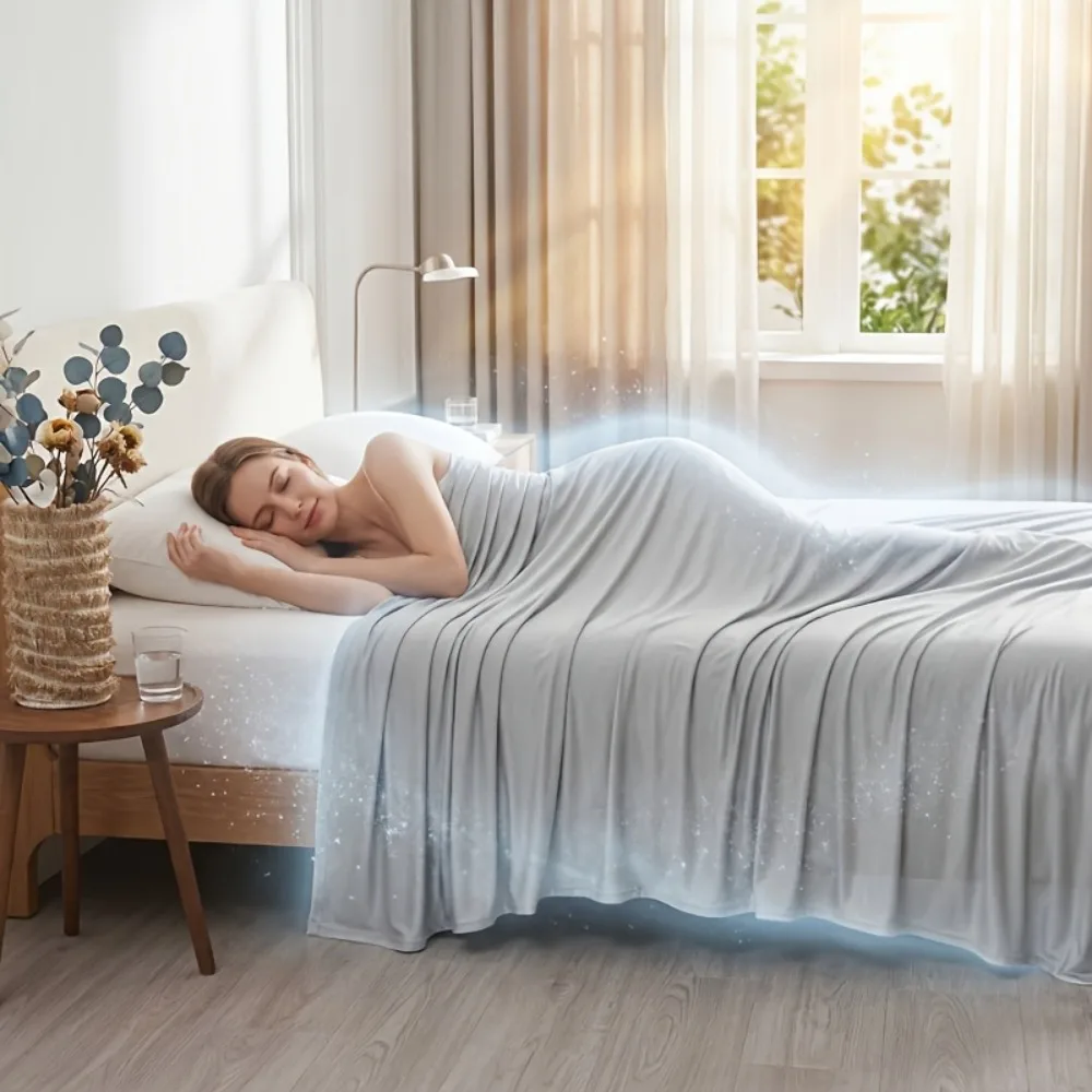 

Portable Ultra Soft Summer Cooling Blanket Lightweight Reversible Throw Blanket Solid Color Breathable Summer Quilt Office