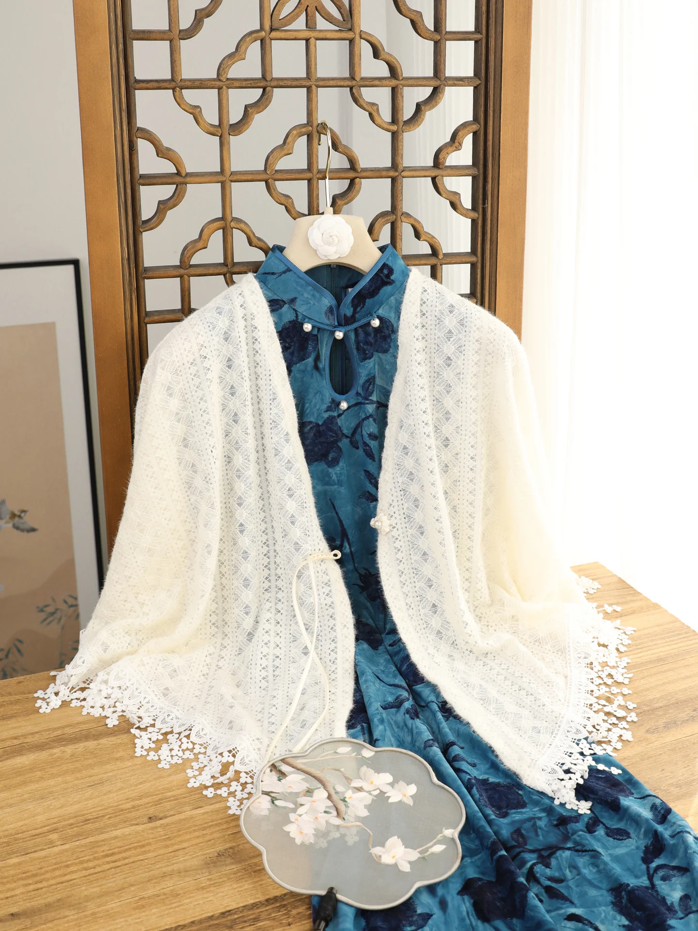 

Blue Retro New Chinese Style Sleeveless Women's Long Qipao Spring 2026 Daily Wear Breathable Floral Pattern