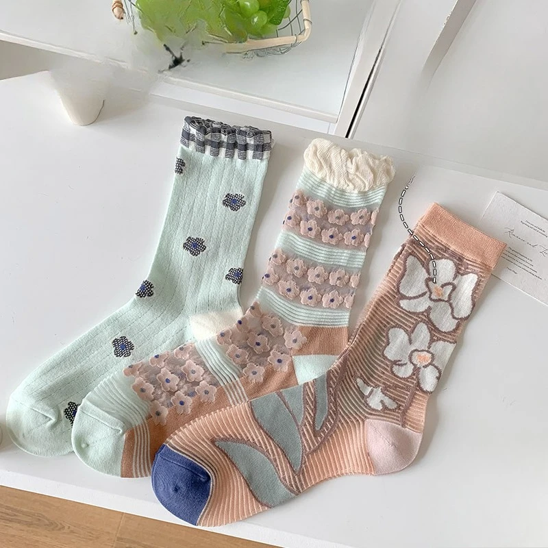 

3 pairs Fashionable Women Socks Summer Transparent Crystal Silk Socks Women Vintage Floral Printed Breathable Ruffle Socks ﻿