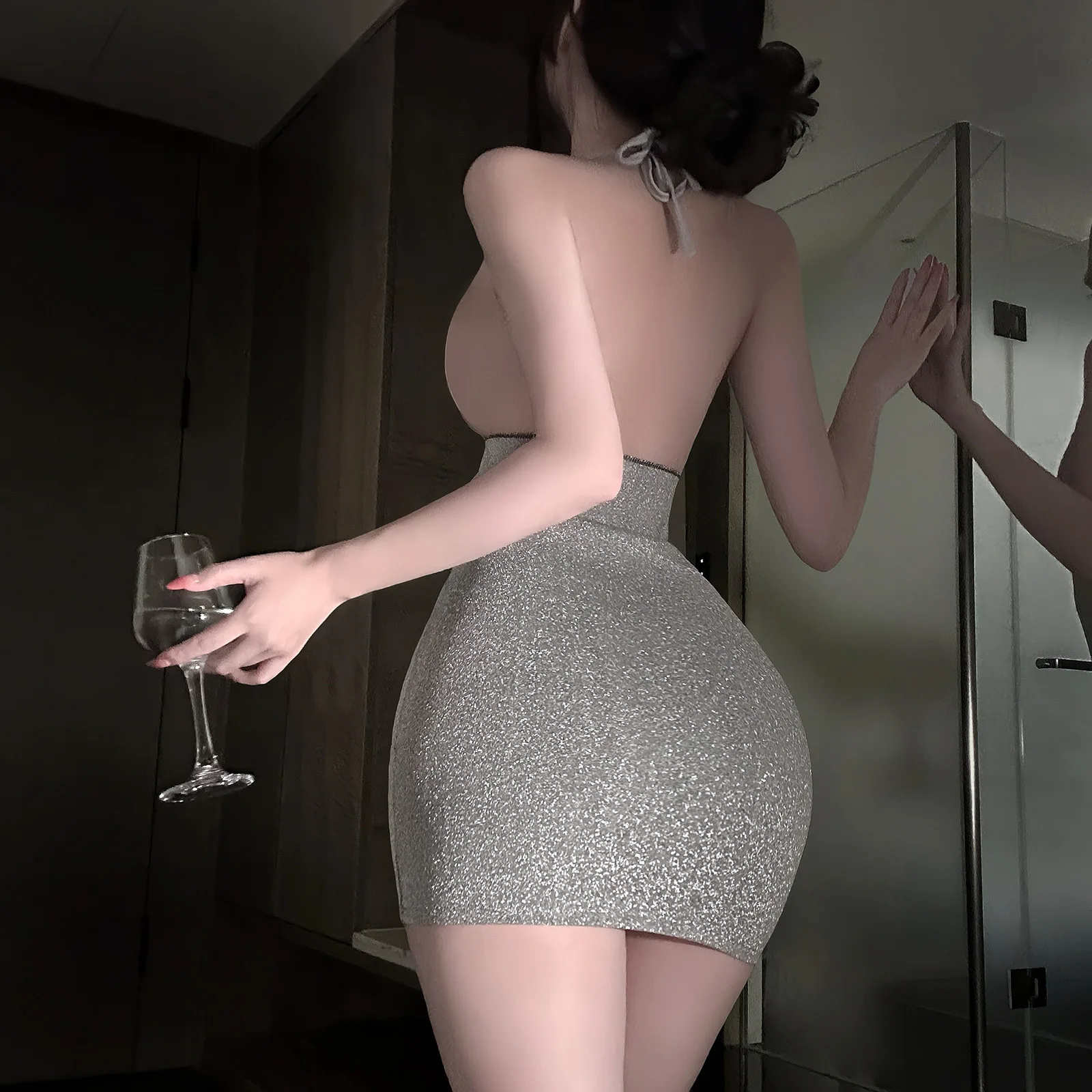 فستان ساخن دانتيل رقبة معلقة دانتيل كاشف الثدي عميق على شكل حرف V تنورة الورك فستان سهرة أنيق ملابس امرأة فساتين الشباب