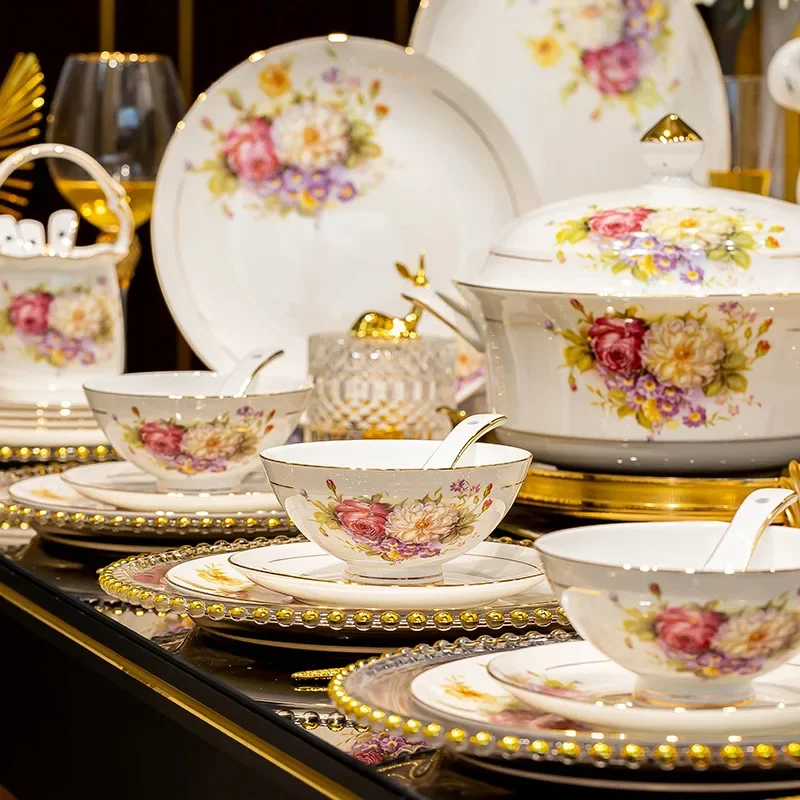 60pcs European Style Dinnerware Sets Luxury Bone China Tableware Sets Bowl Spoon Dinner Plate Set Kitchen Utensils Dinner Set view 3
