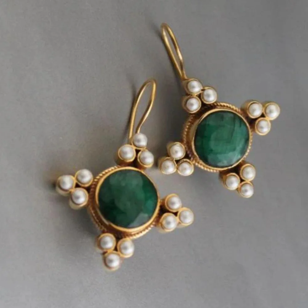 

New Hot Sell Retro Creative Earrings For Women Stylish Emerald & Pearl Inlaid Elegant Plate S925 Silver for Party Gift DailyWear