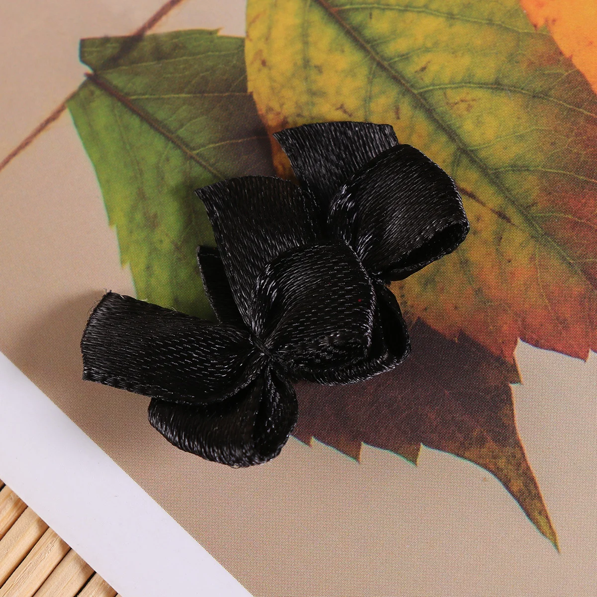 

60 шт., лента с цветком ручной работы, яркие цветные аксессуары для волос для девочек, прочный тюль, декор с бантом, день рождения, Рождество, свадьба