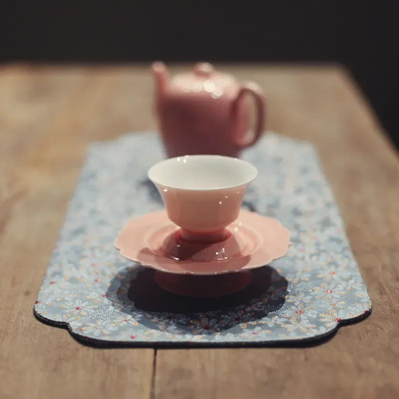 Pink Lotus Ceramic Tea Cup Elegant Floral Design Porcelain Mug for Girls Fragrance Tasting Home Decor Gift Unique Tableware
