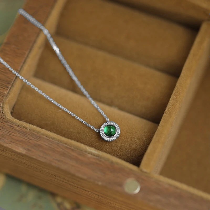 925 Sterling Silver Emerald Zircon Round Pendant Necklaces for Women Light Luxury Fine Jewelry Minimalist Vintage Accessories