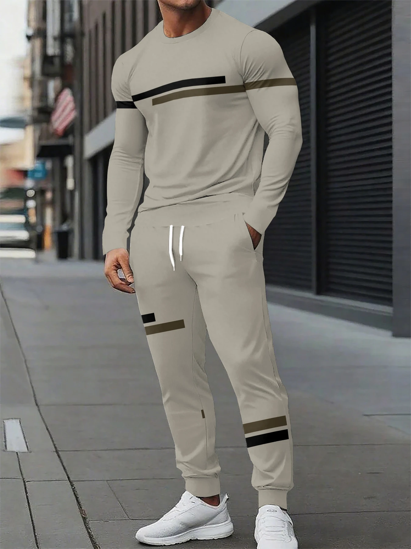 

Новый мужской костюм - повседневная модная уличная и уличная одежда.