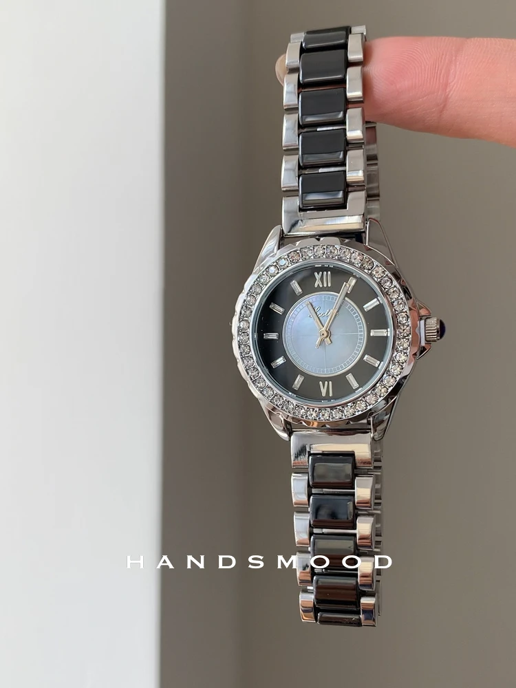 

Exquisite And Stylish High-End Silver And Black Strap, Versatile Women'S Watch, Fashionable Quartz Wristwatch, Women'S Gift.