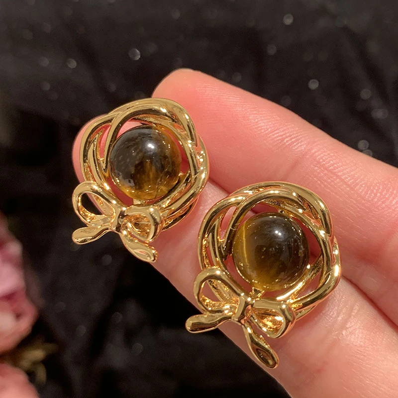 Pearl Accent 3D Bow Hat stud Earrings Tortoise Shell Color Elegant French Style Metal Earrings