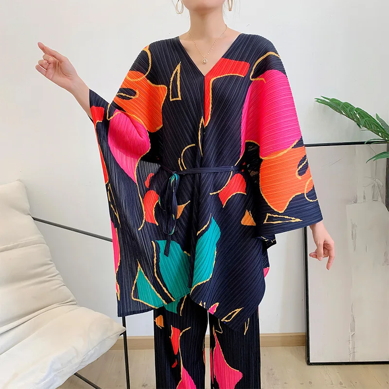 

MIYAKE плиссированный костюм с v-образным вырезом на шнуровке и принтом, повседневные широкие брюки с прямыми штанинами, свободные большие размеры [YS22371]