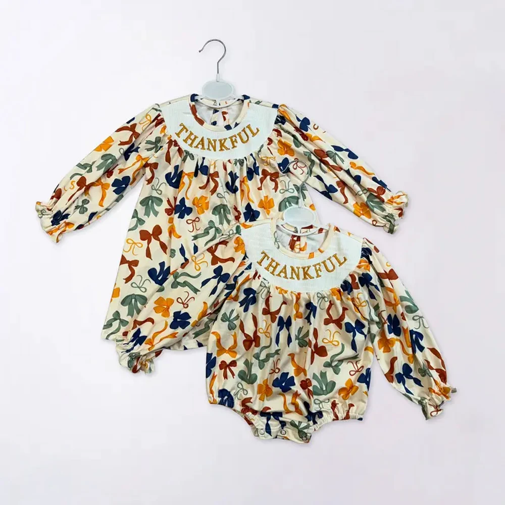 

LR2257 Wholesale hot sale Matching girls dresses baby rompers smocked embroidered long sleeve romper Newborn baby girl clothes