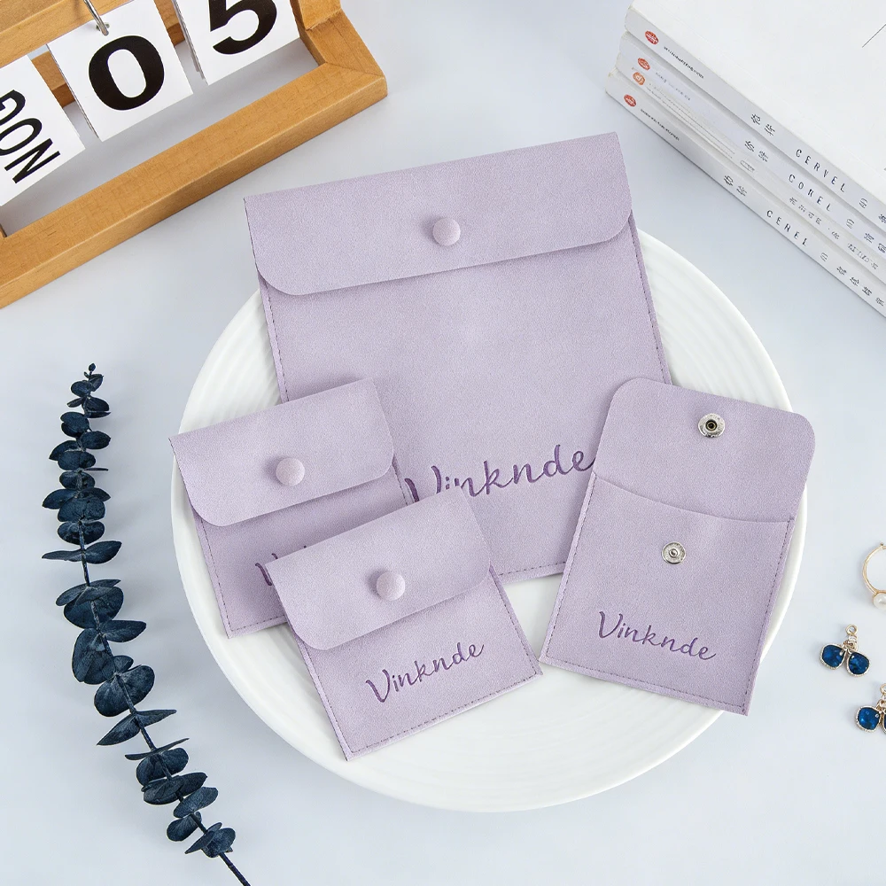 

50 шт. фиолетовых мешочков из микрофибры для украшений, 8,1x8,1 см, замшевые бархатные пакеты для упаковки ювелирных изделий с кнопкой-защелкой, роскошные маленькие подарочные пылезащитные мешочки