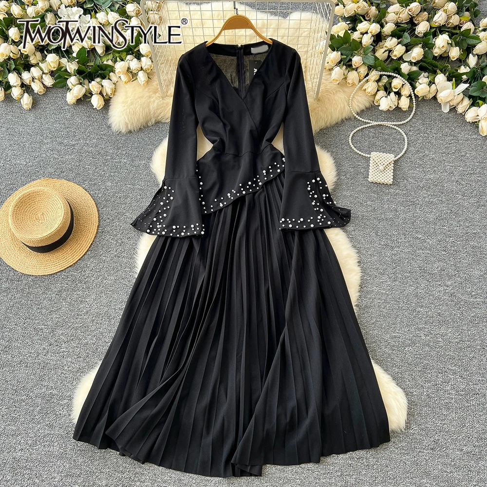 

TWOTWINSTYLE Patchwork Pearls Elegant Dress For Women V Neck Flare Sleeve High Waist Spliced Pleated Dresses Female KDR517946