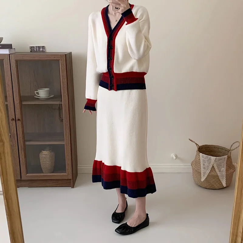 Korean Version Of High-end Style Knitted Sweater And Half Skirt Set For 2024 Autumn And Winter Women's Clothing Two-Piece Set