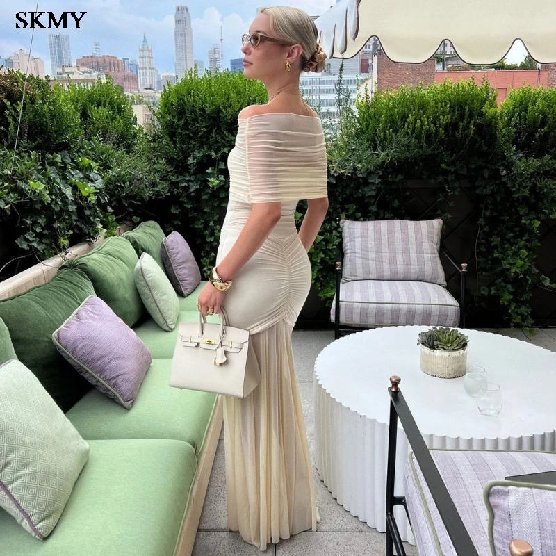 SKMY Einfarbiges Netzkleid mit trägerlosem Patchwork-Zweiteiler, modische und sexy Damenbekleidung für den Sommer 2025,