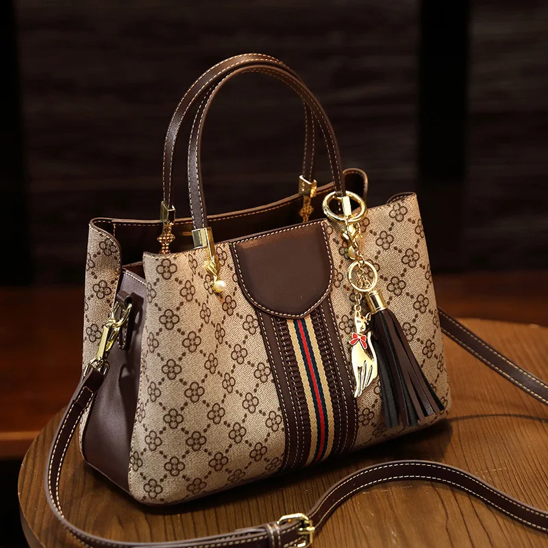 Luxury Elegant Designer Diaper Bag Women Fashionable Leather Tote Large Capacity Stylish Crossbody Shoulder Bag For Ladies