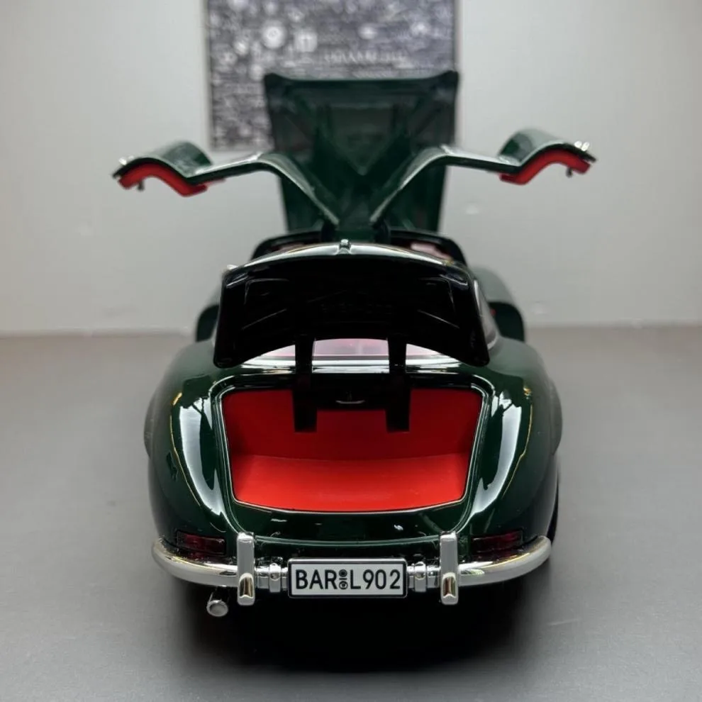 Modelo de coche a escala 1:24, Mercedes Benz 300SL, modelo de coche de aleación, clásico, Vintage, Metal fundido a presión, sonido, luz, colecciona, juguete para regalo para niños