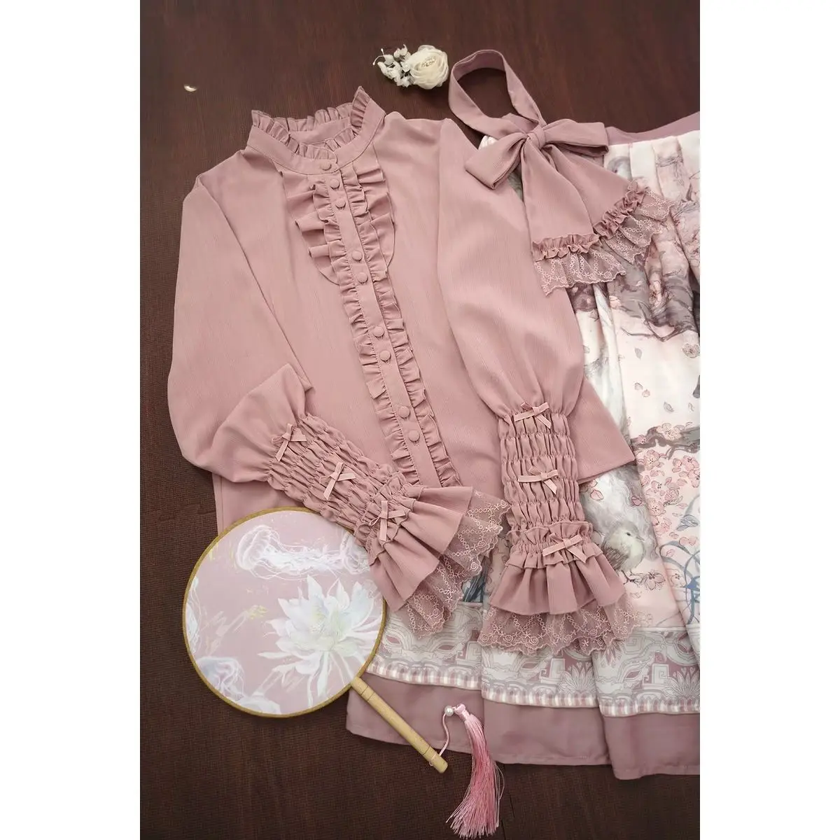 

SOIOMES Lolita Interior Shirt with Four-color Floral Design - Lolita Elegant Cla Lamb Leg Sleeve Long Sleeved Shirt