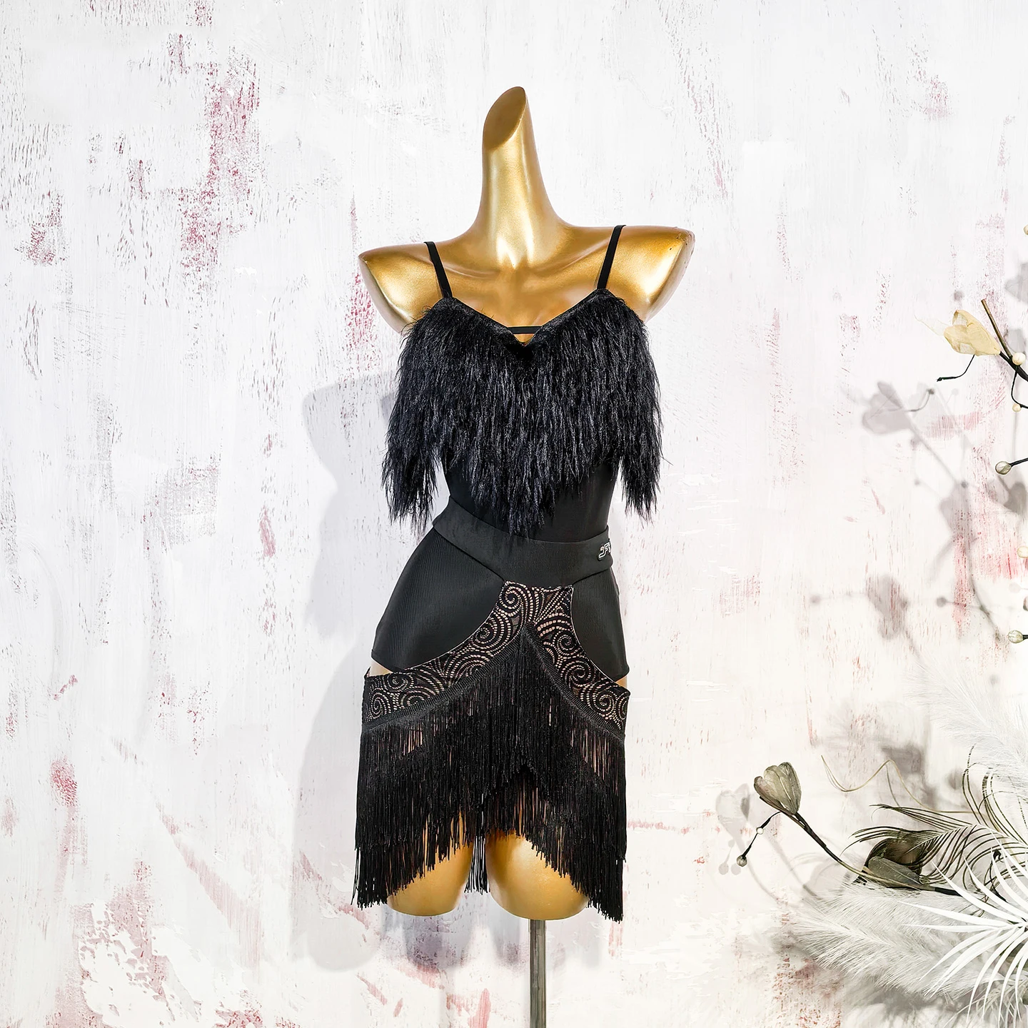 Vestito da ballo latino Sexy Fluff Strap Top Nappe Gonna di pizzo Costumi di prestazione per le donne Chacha Rumba Tango Latin Wear DN22349