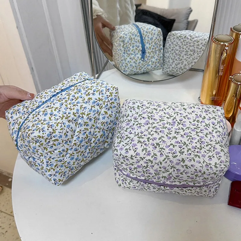 Bolsa de maquillaje acolchada con estampado Floral, organizador de almacenamiento, bolsa de cosméticos de viaje grande, accesorio de maquillaje