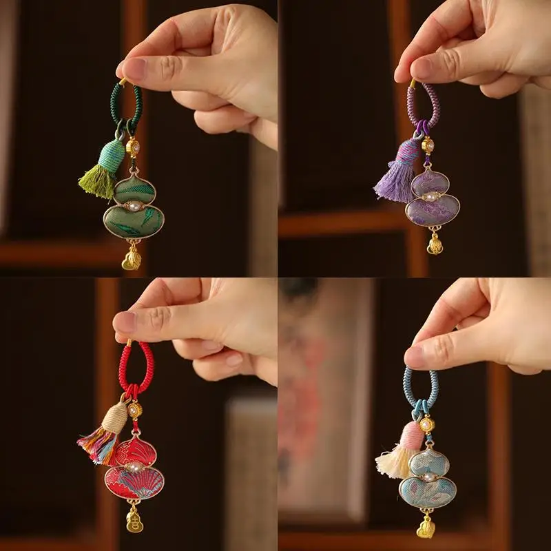 Handmade Brocade Gourd Pendant Good Luck Chinese Style Gourd Key-chain Blessing Traditional Woven Tassel Bag Pendant Bag Charm