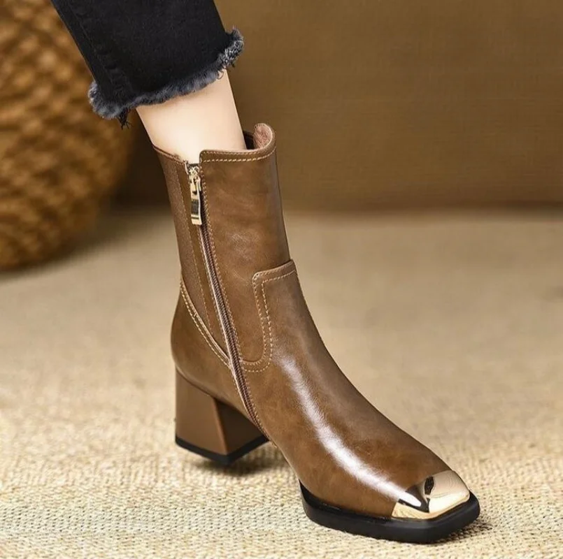 

Autumn & Winter Women's Ankle Boots - Retro Leather Metal Toe Side Zipper Chunky Heel Fashion Short Boots Brown/Black