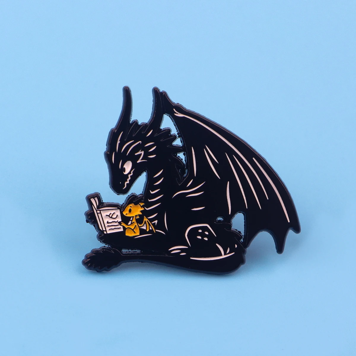 

Эмалированные булавки с черным драконом, броши для женщин и мужчин, рюкзак, сумки, значок, модные украшения с лацканами, подарки на день рождения для детей и друзей