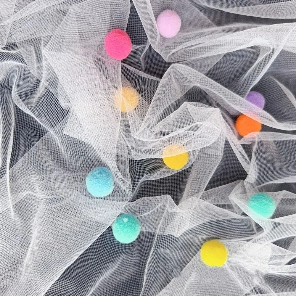 Home Decor 3D Pom-Poms Tablecloth Handmade Romantic Wedding Desktop Decoration Decorative Tulle Table Runner Party Decor