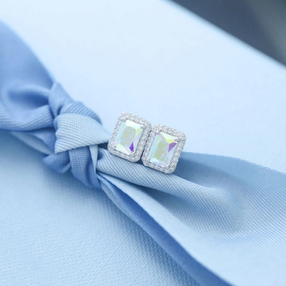 

2023 New Glittering Candy Square Earrings Resplendent Small Design Temperament Earrings Valentine'S Day Gift