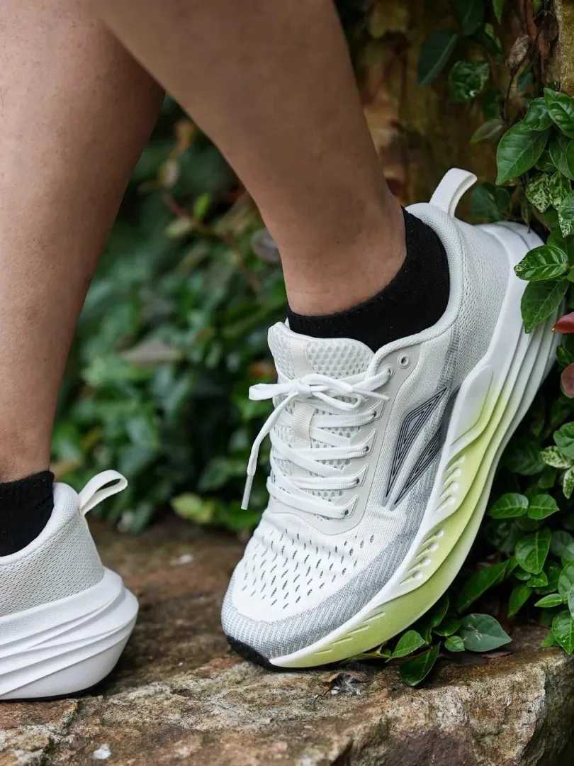 

2025 New Popular Outdoor Walking Shoes Wide-Base Athletic Shoes Walking Shoes Superior Traction Exceptional Quality