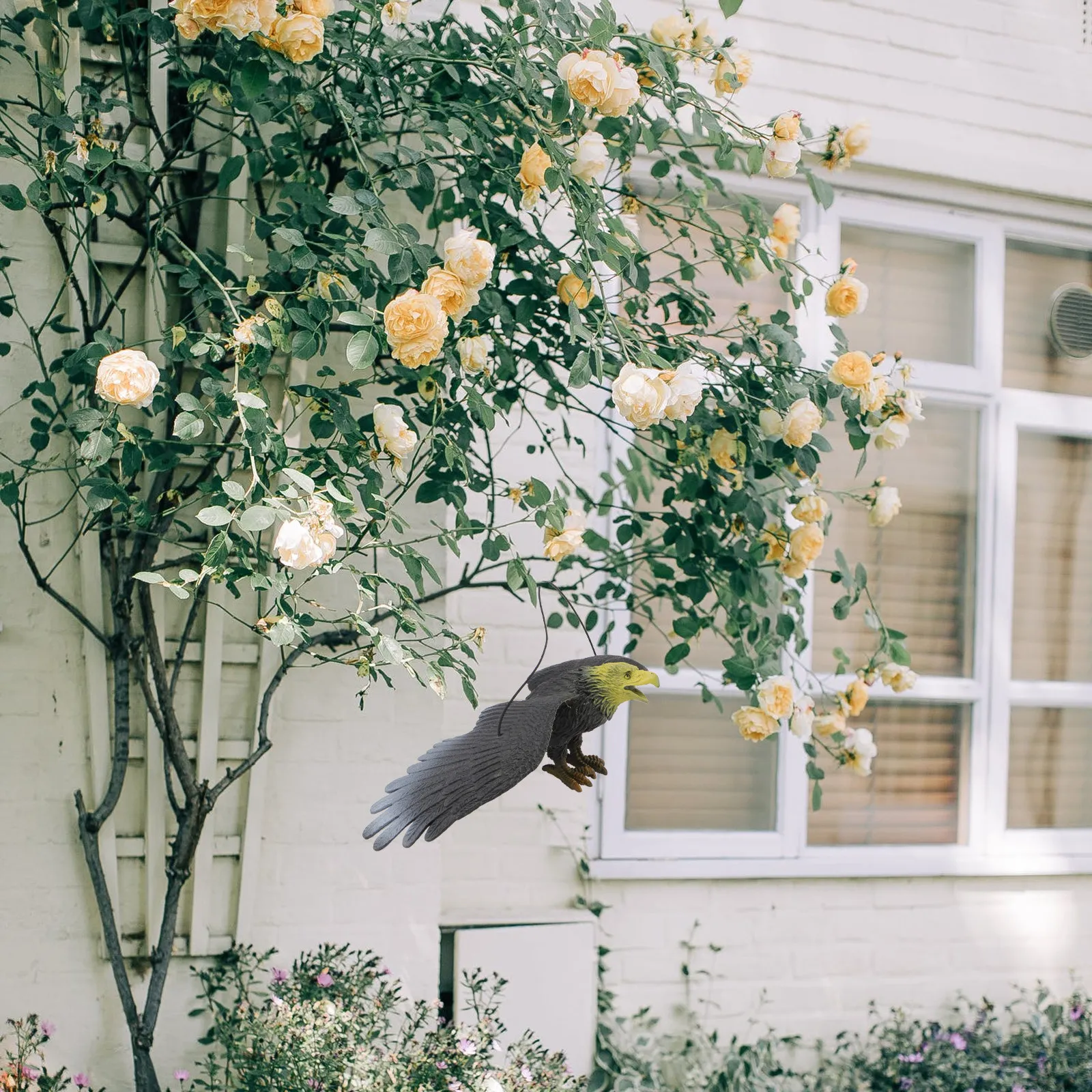 

2 шт. Яркие фигурки орлов из экологичного пластика, прочные, для защиты газона, украшения сада, инструмент для изучения природы для детей