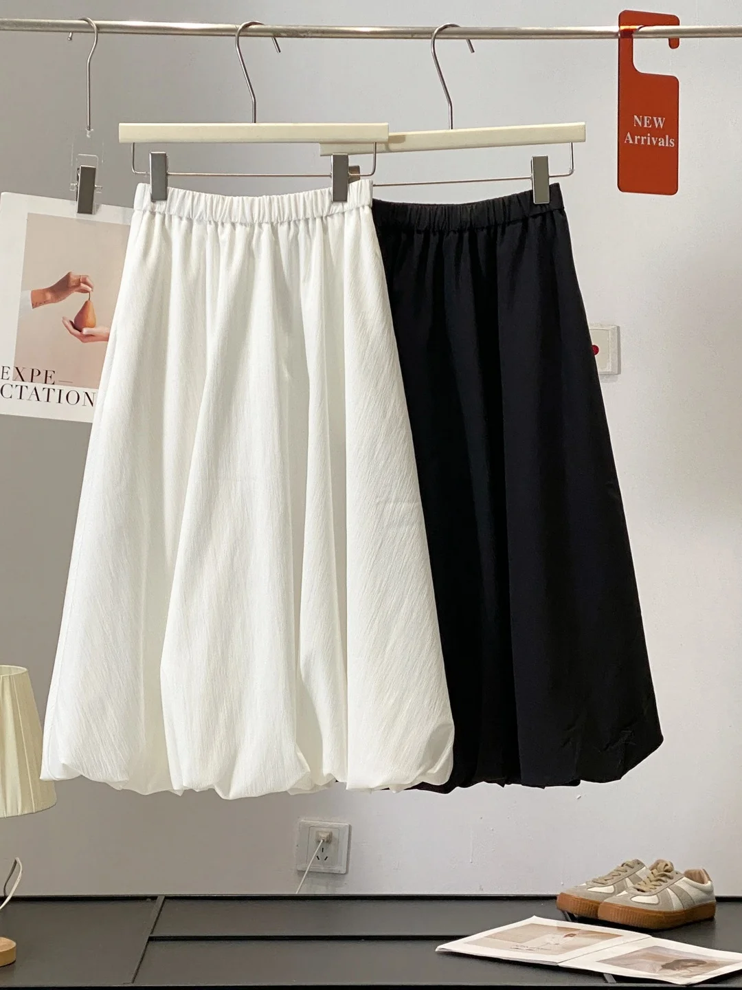 

Spring New Pure Color Elastic Waist Milk Foam Texture Flower Bud Mid-Length A-Line Skirt Women's Premium Quality Polyester Ny...