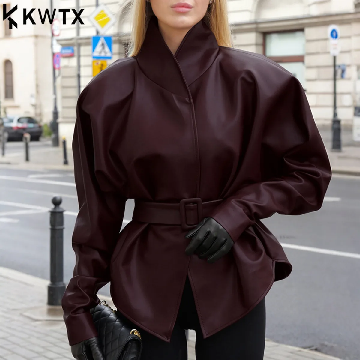 

KWTX 2026 Новинка: Женская куртка из искусственной кожи цвета бургунди, оверсайз, с воротником-стойкой, пышными рукавами и поясом, элегантная, приталенная