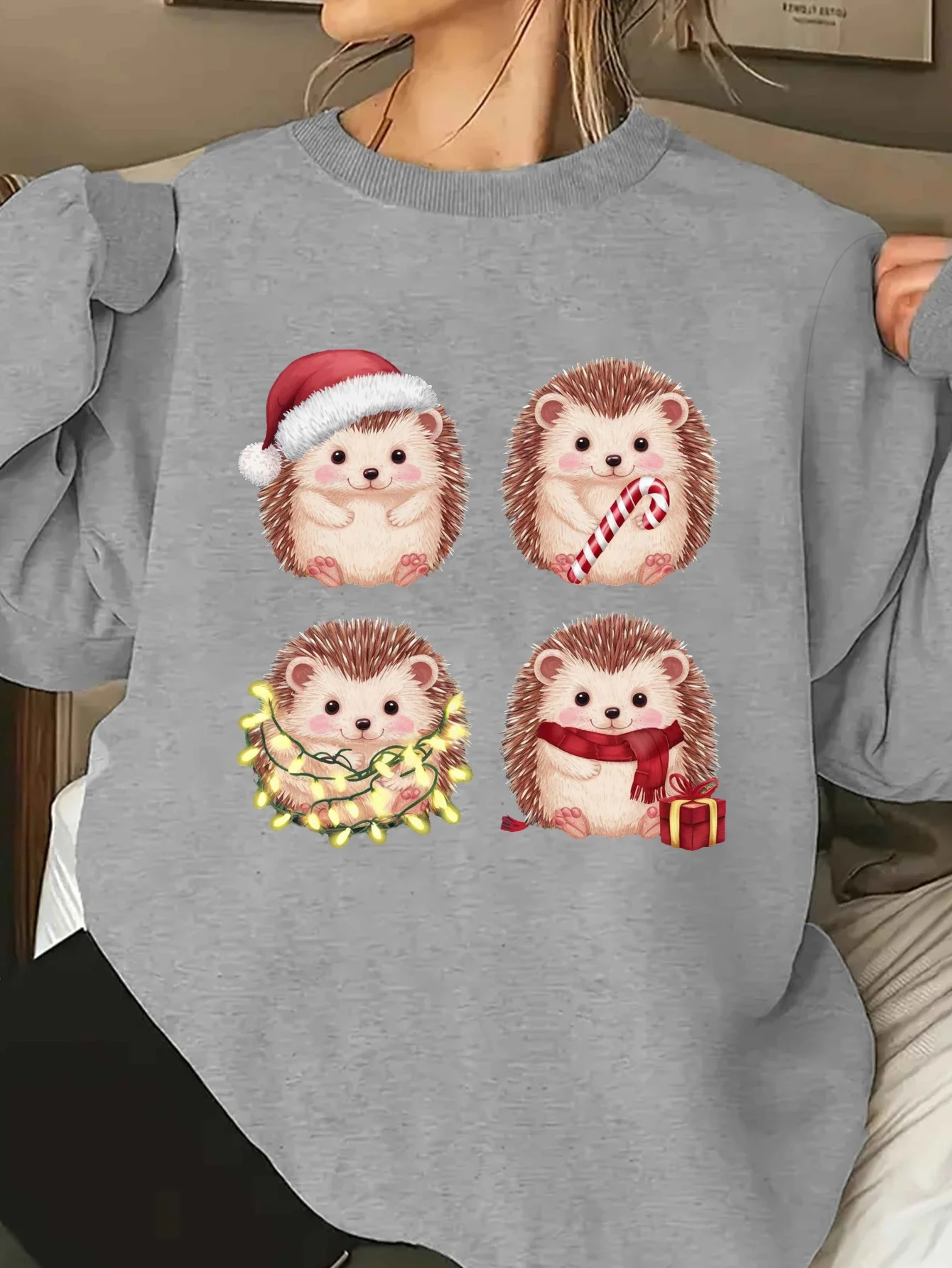 

1Pc Festive Hedgehog Graphic Print Women's Sweatshirt - Casual Crew Neck Polyester Knit Fabric Pullover for Winter Season