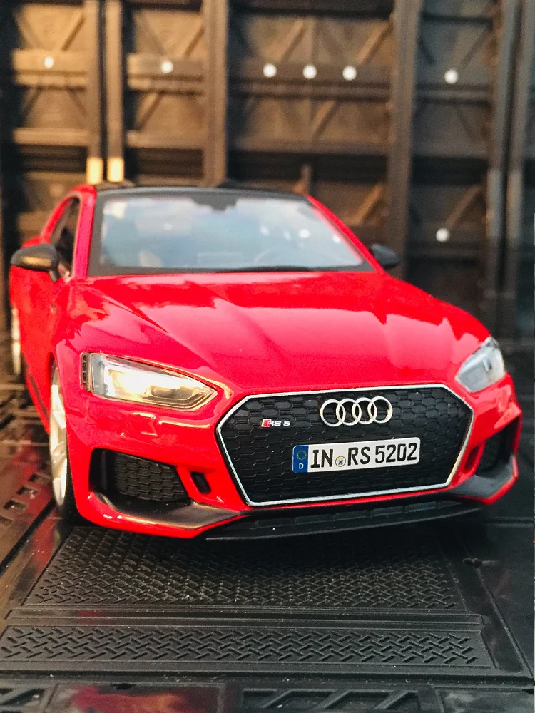 

Bburago 1:24 AUDI RS5 Coupe Alloy Sports Car Model Diecast Metal Toy Vehicles Car Model High Simulation Collection Children's