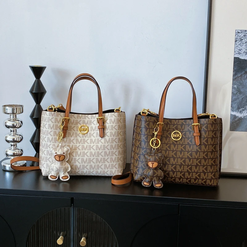 

High quality retro leather crossbody bag for women stylish outdoor casual zipper shoulder bag fashionable texture