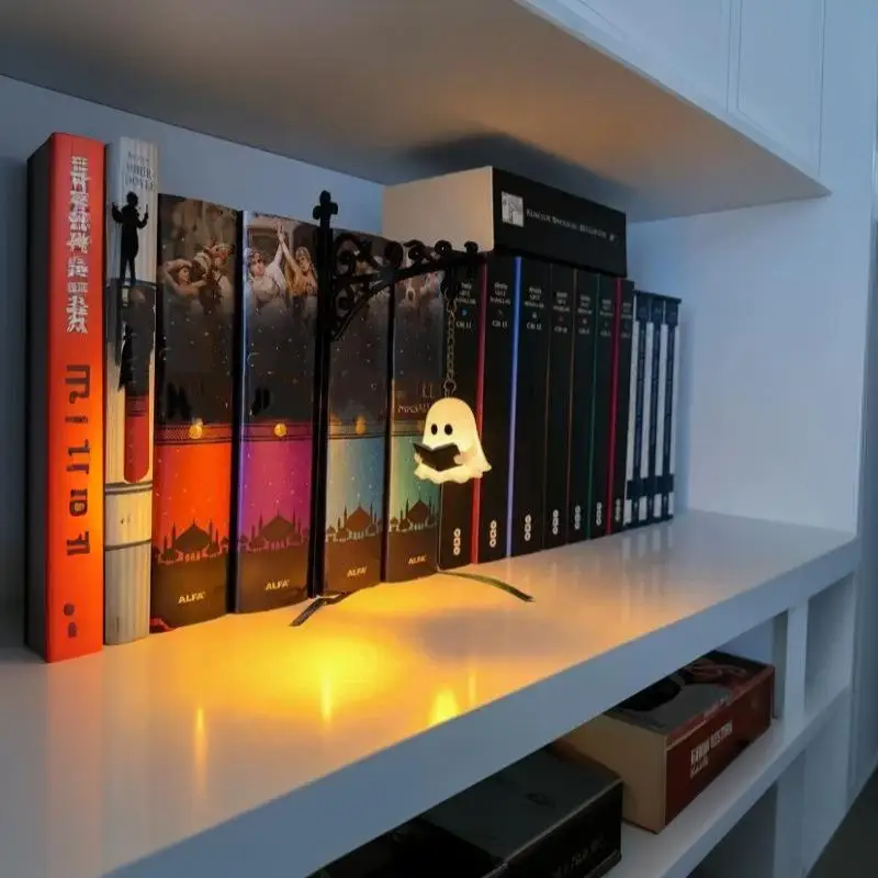 Retro Mini Ghost Atmosphere Lantern Warm White Bookshelf Lamp Battery Operated for Christmas Desktop Decor Gift