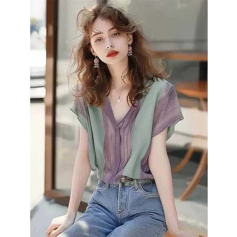 เสื้อวินเทจของผู้หญิงเสื้อเกาหลีแฟชั่นคอวีหลวมฤดูใบไม้ผลิ/ฤดูร้อนเสื้อผ้าเย็บปะติดปะต่อกันแขนสั้นผู้หญิงท็อปส์