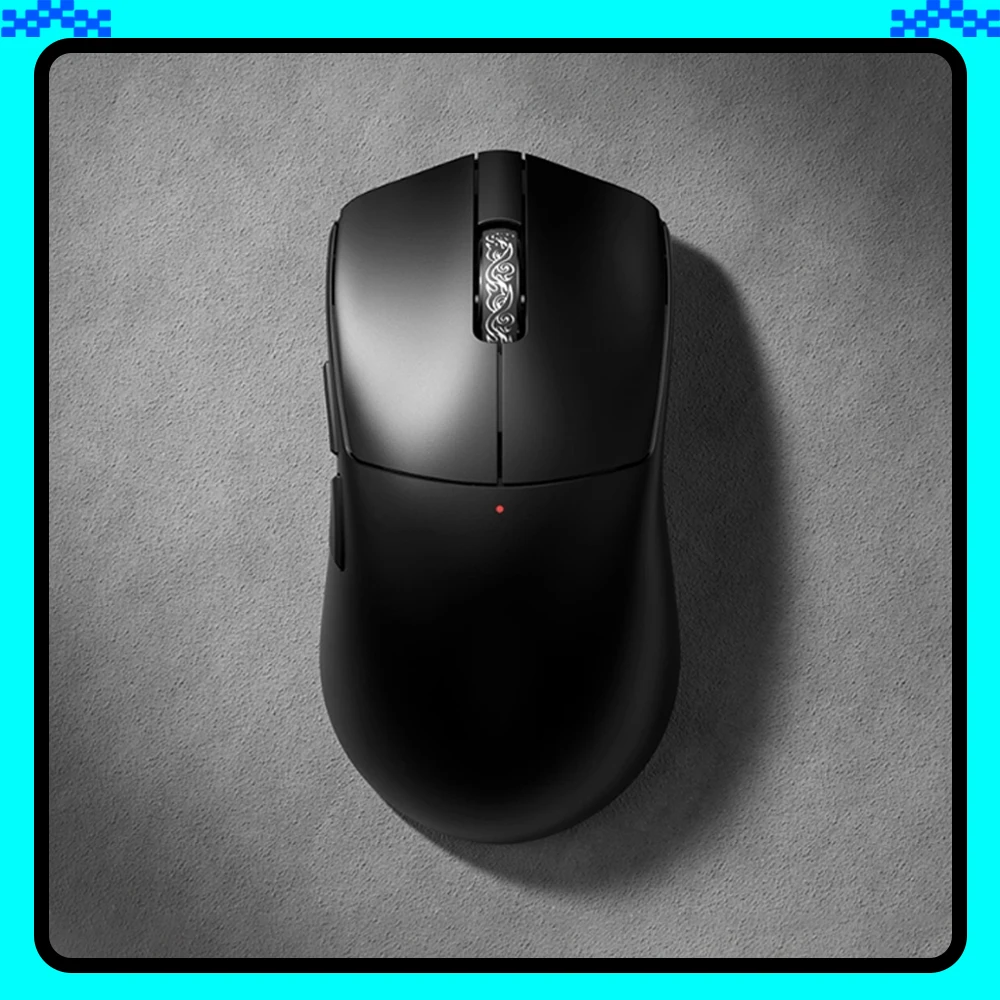 Incott 039 Mouse Dual 8K Tri Mode Gaming Mouse 2.4G/Bluetooth Paw3950 52g Lightweight 500mah RGB Mouse For Middle Hand Accessory