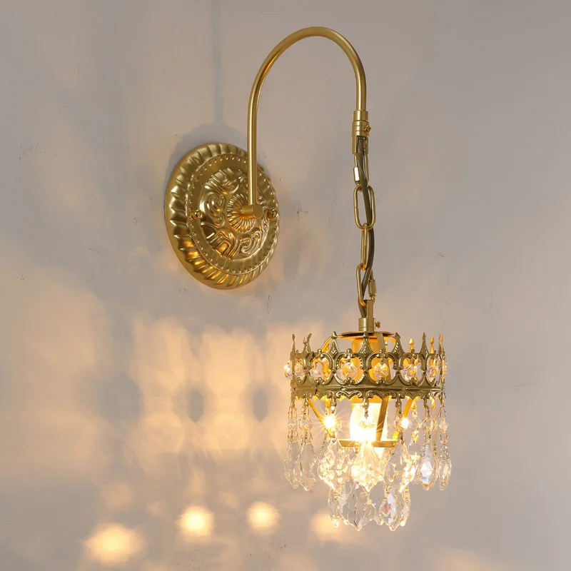 Imagem -02 - Francês Retro Cristal Lâmpadas de Parede Luz Nórdica Luxo Home Decor Quarto das Crianças Berçário Quarto Cabeceira Cristal Coroa Parede Luzes