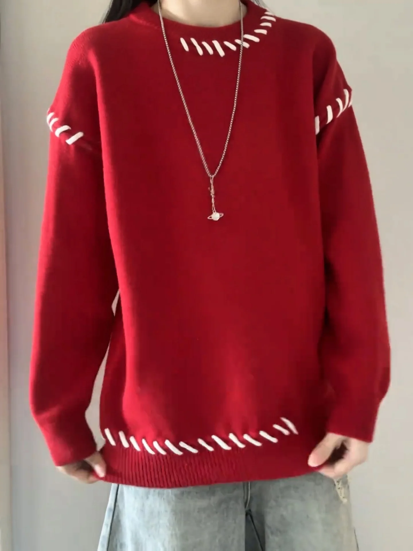 

Красный вязаный свитер с вышивкой и круглым вырезом в стиле корейской моды для мужчин, осенне-зимняя коллекция, уютная верхняя одежда для пар