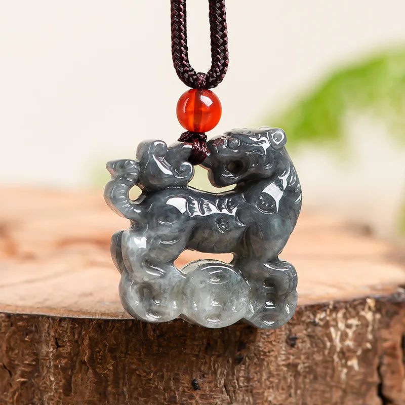 

MaiChuang/Jade Zodiac Tiger Black Chicken Breed Emerald Necklace Pendant Fashion Elegant Personality Jewelry MenWomen CoupleGift