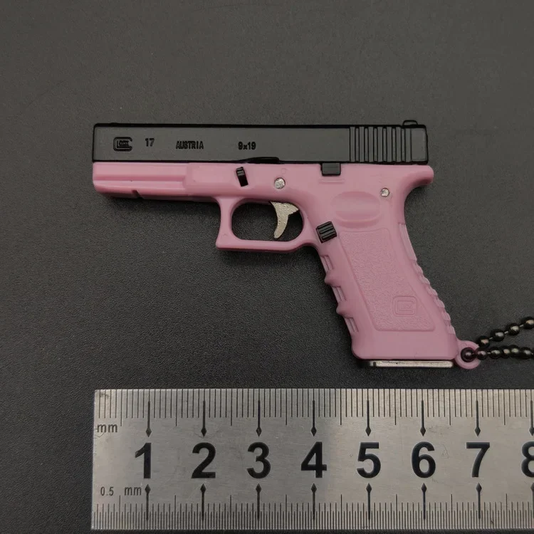 Mini 1:3  G17 Alloy Plastic Keychain Toy Gun Model Gift Pendant Ornament Fidget Decompression Anti-stress Toy