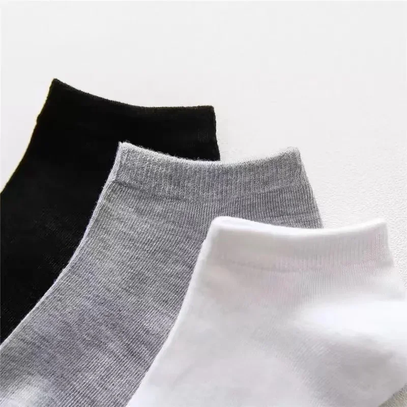 30Pairs/Lot Men's Short Socks Summer Thin Breathable Soft Comfortable Ankle Socks Men Casual Black White Grey Mens Socks EU38-44