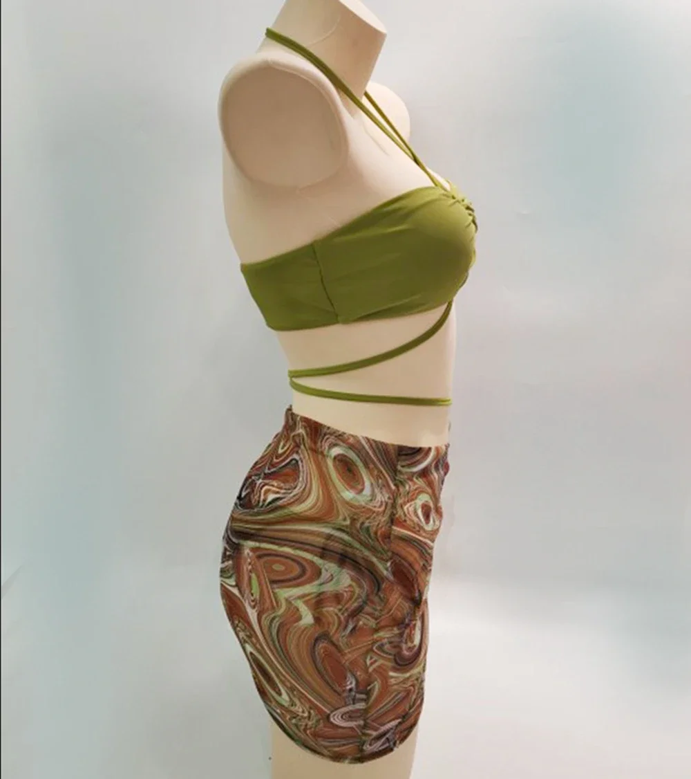 Сексуальные стринги с лямкой на шее, бикини из 3 предметов, однотонный комплект бикини с юбкой с принтом, женский бандажный купальник, большие размеры, новинка 2025, 8 цветов, распродажа