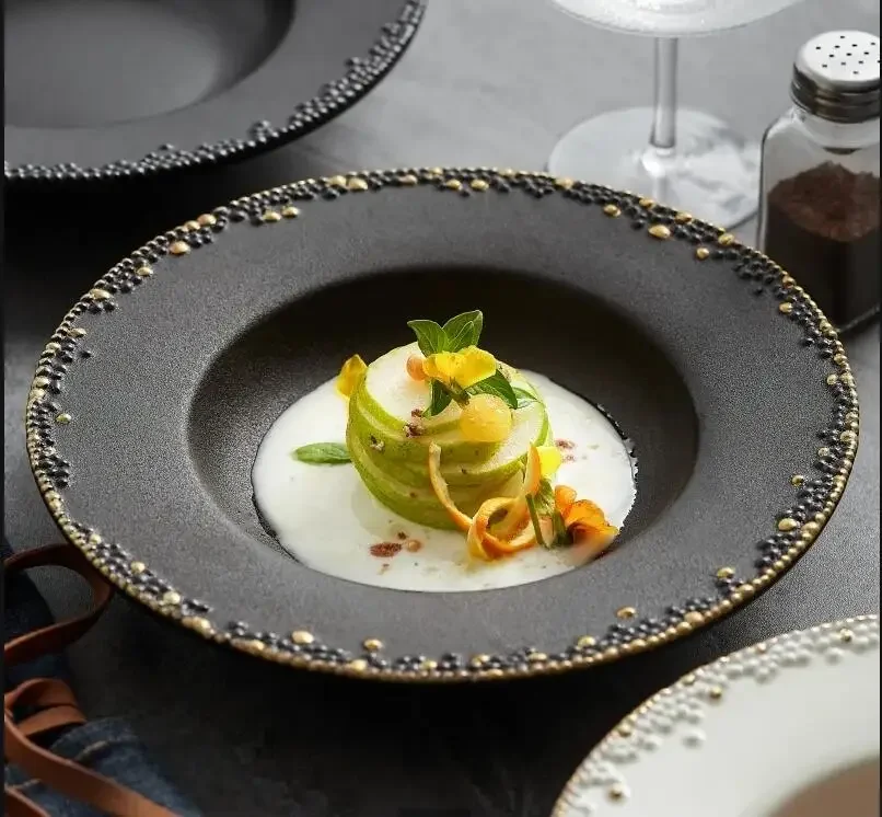 

High Quality Home Kitchen Ceramic Tableware Solid Color Breakfast Plate Western Restaurant Salad Dessert Dishes Decoration