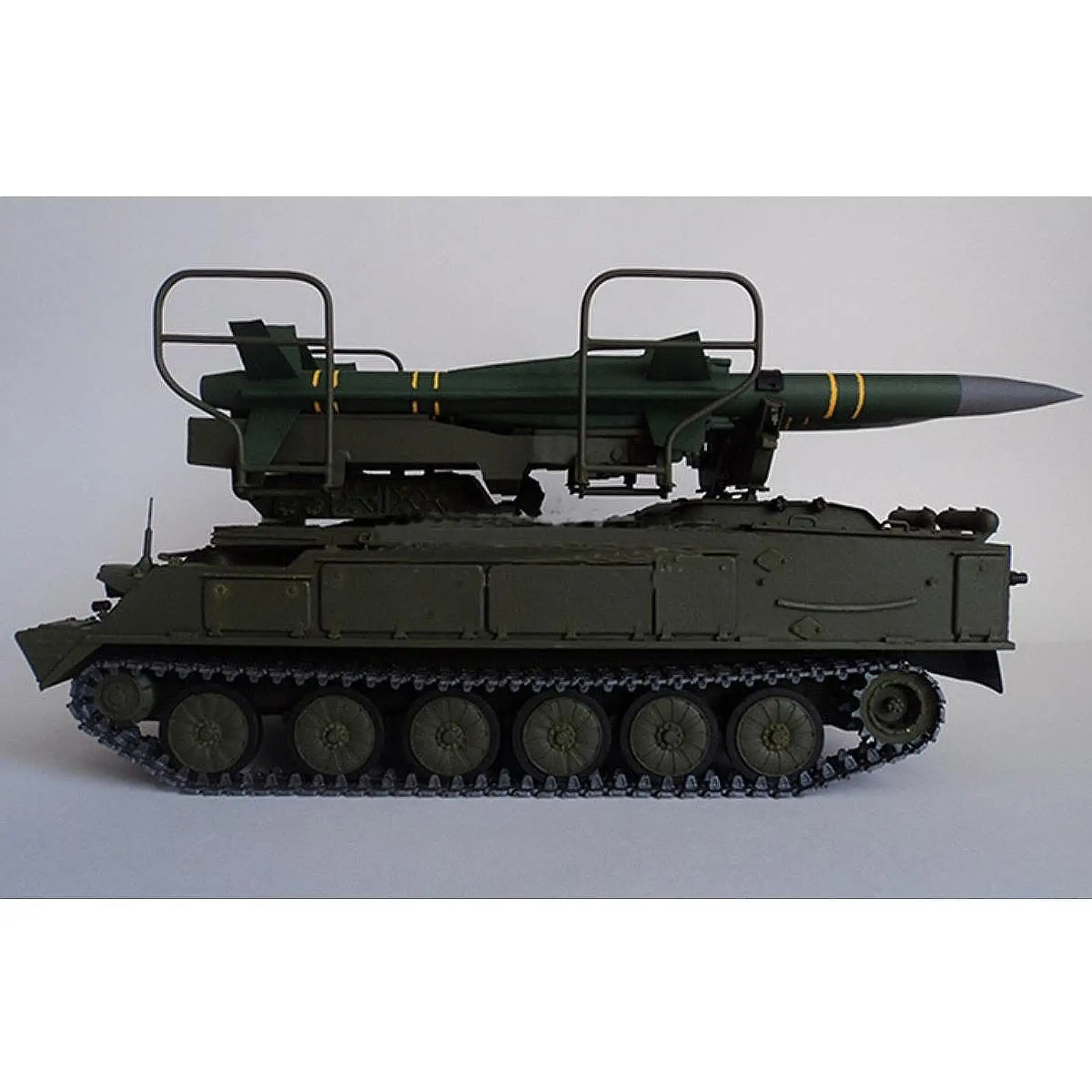 

Масштаб 1:25, модель ракетного автомобиля, головоломка, развивающие игрушки, моделирование, коллекционная