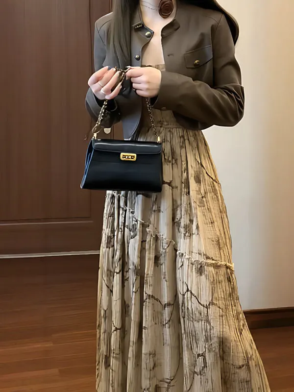 

Уникальный ретро-костюм из кожи и джинсовой ткани: длинная юбка и топ, удобный хлопковый комплект с высокой талией.