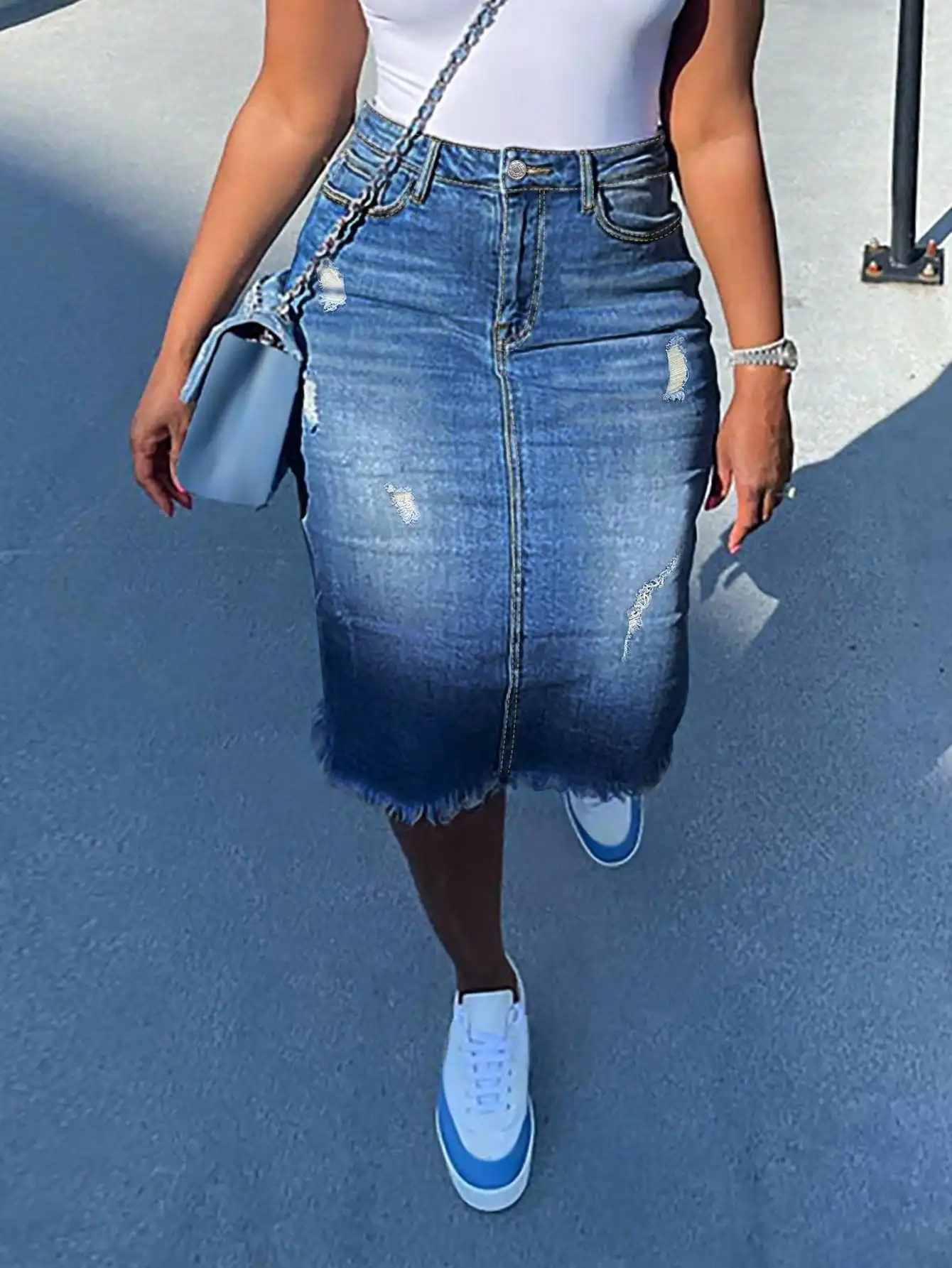 

WGXWGX Women's High-Waisted Ripped Denim Midi Skirt Trendy Frayed Hem Ombre Wash Cotton Button-Front Knee-Length Skirt