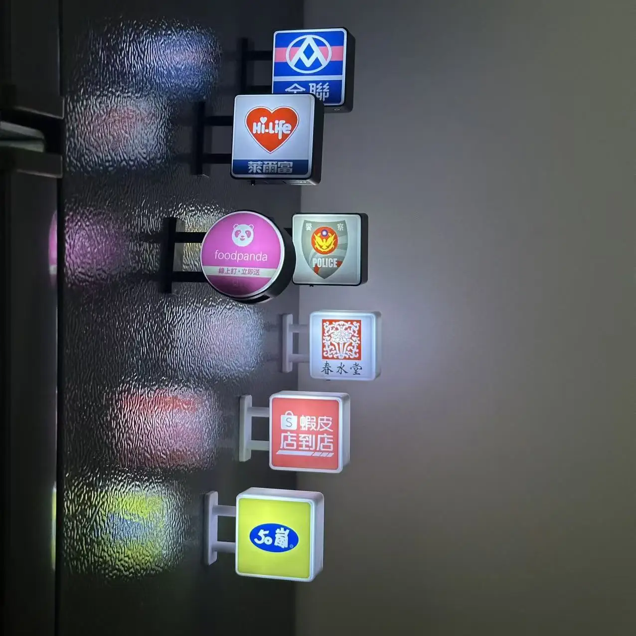 Japan New Luminous Fridge Magnets Mini Lightbox Led Light Sign Magnetic Shop Osaka Store Exit Miniature Toy Home Decoration Gift